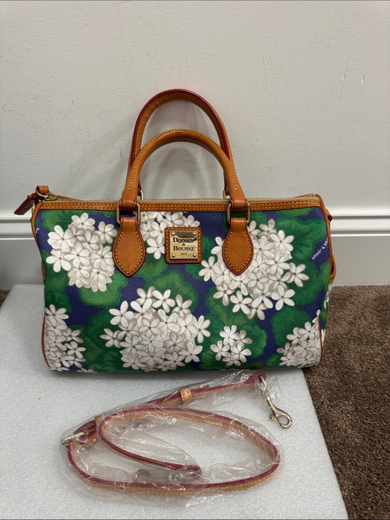 Dooney & Bourke Handbags - Dooney & Bourke Navy Hydrangea floral Satchel shoulder bag purse
